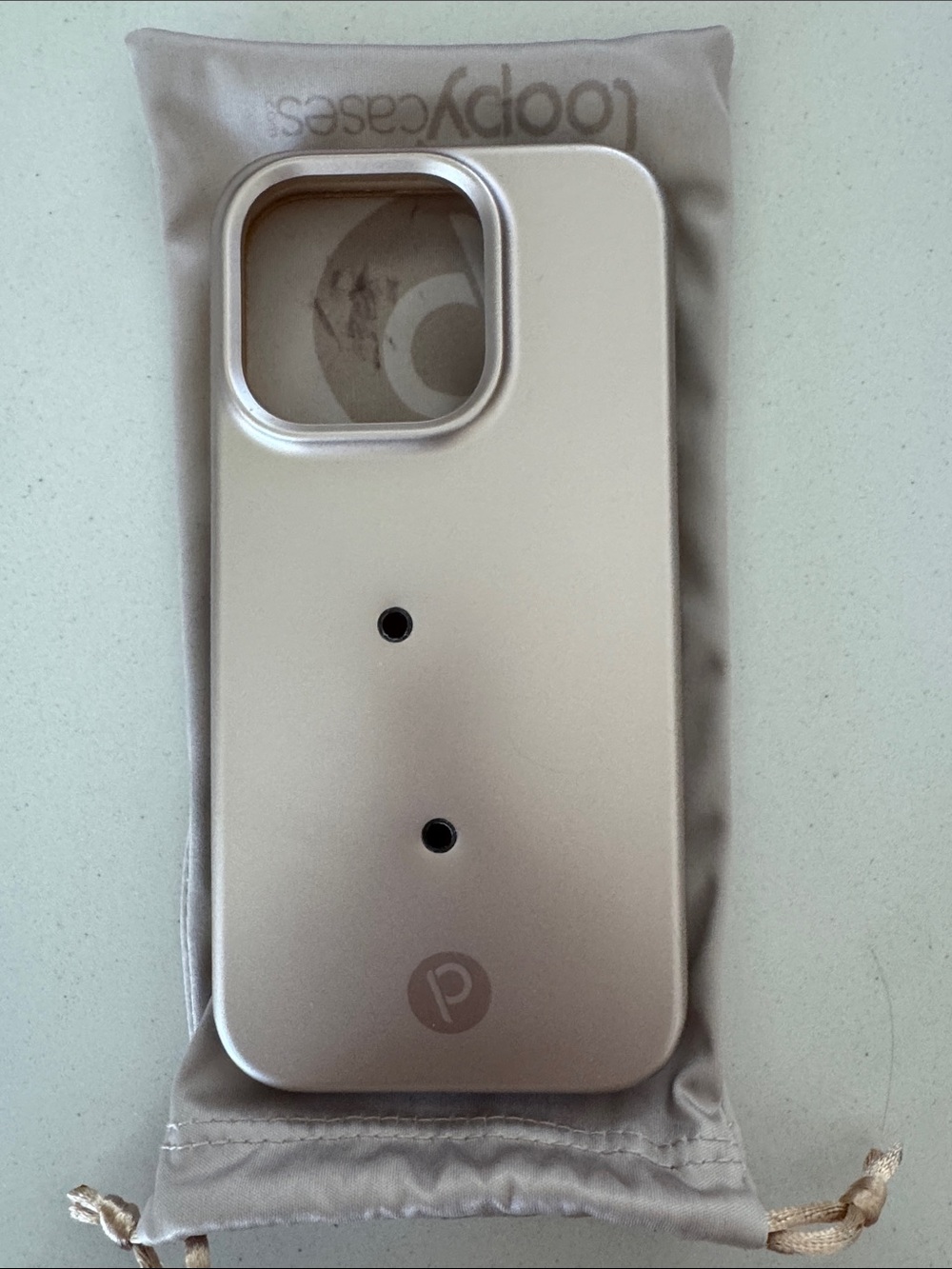 Loopy Case Champagne Phone Case 15pro